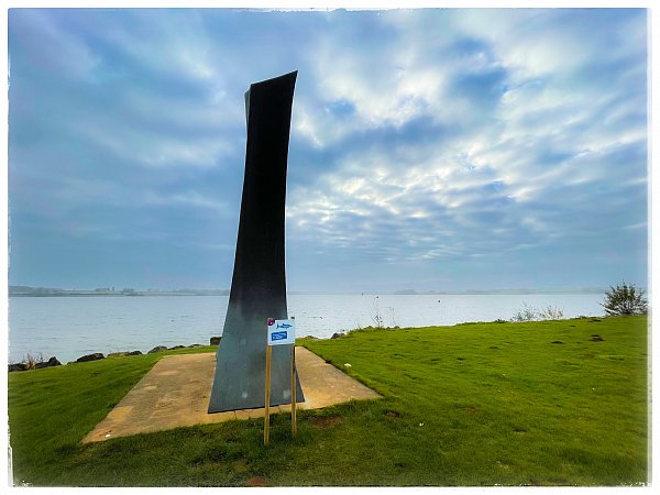 The monument at Sykes Lane